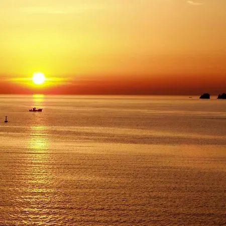 Hospitality By The Sea פארוס