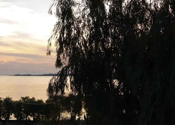 Hospitality By The Sea Daire